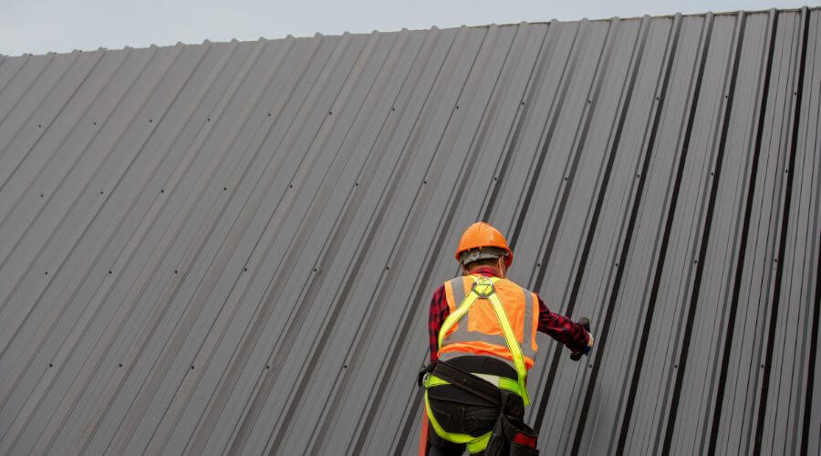 Expert Emergency Roof Repairs services in Sterling, OH